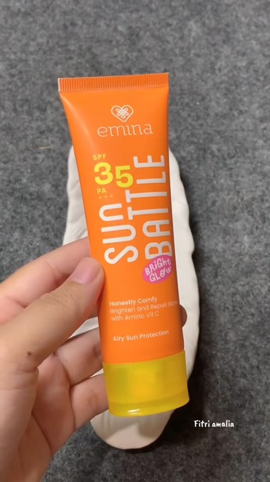 #SkincareWajibPunya #BeautyFashionFestival #ShopeeBeautyHaul #RacunShopee #fyp #eminasunscreen #eminasunbattle #sunscreenviral