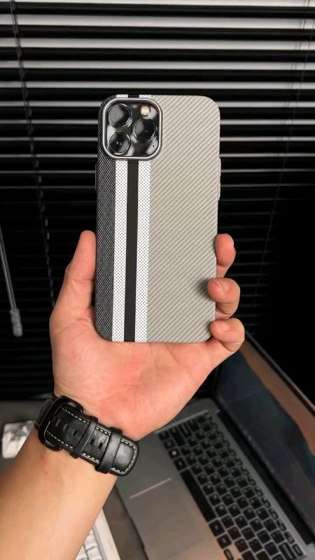 Anti jatuh, anti rusak! Case iPhone premium dengan serat karbon yang stylish dan tahan lama. Klik Keranjang Dibawah Ini! #iphonecase #magsafecase