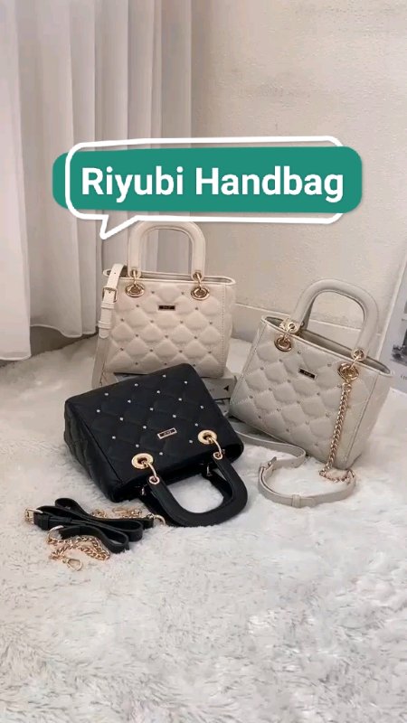 Pretty glam on hand, our Riyubi Handbag ready for your party look! #enjiid #banggapakeenji