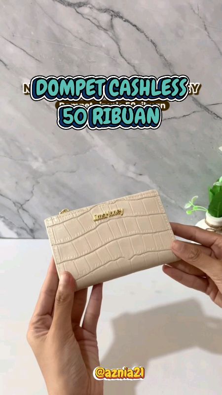 Dompet lipat tipis terbaru muat banyak kartu cuma 50ribuan😆💖 Kenalin Niera Wallet dari Jims Honey!  #nierrawalletjimshoney  #DompetCashless