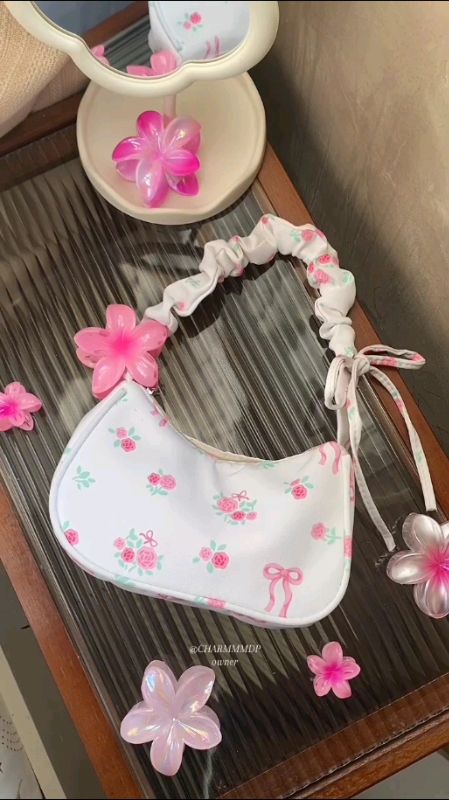 cakep poul 🤩 #SpillBawaBerkah #RacunShopee #SpillRacunShopee #ViralDiShopeeVideo #GratisOngkirRP0 #GakNyeselBeliIni #tasbunga #tasslempangwanita
