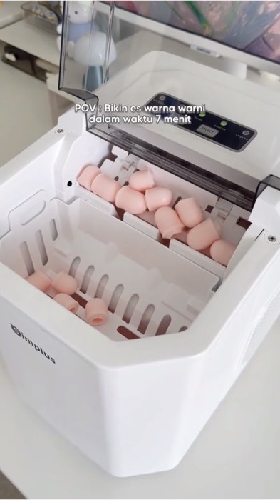 Rekomendasi mesin pembuat es 😍✨ #RacunShopee #GratisOngkirRP0 #SpillRacunShopee #shopeevideo #fyp #simplus #icemakermachine #simplusicemaker