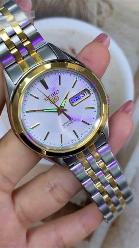 Jam tangan SEIKO 5 #jamtanganmurah #jamtanganpria #jamtanganoriginal #jamtangankeren #jamtanganseiko #seiko5 #SpillBawaBerkah