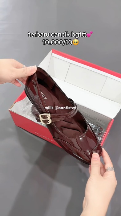 Flatshoes empuk ringan pwol nyaman di pakai #sandalwanita #sandalkekinian #sandalkoreanstyle #sandalterbaru #sandal #sandalplatform #sandalringan #san