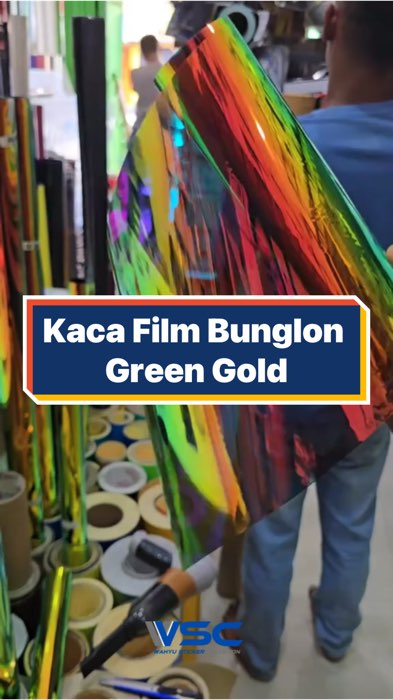 Bukan stiker biasa! Ini kaca film bunglon Green Gold. Warna berubah-ubah tergantung cahaya. Unik & anti-mainstream! #kacafilm #variasimobil #otomotif