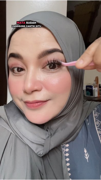 Bulu mata super lembut dengan lem yg tidak pedih dimata 😍🥰 #BeautyFest #Diskon50Persen #GakNyeselBeliIni #ViralDiShopeeVideo #RacunShopee #eyelash