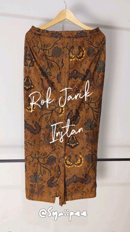 Jarik instan cocok buat kondangan 🥰 #jarikbatik #rokbatikinstan #jarikinstan #batik #roksewek #RacunShopeeCheck #RacunShopee #RacunShopeeOutfit #rok