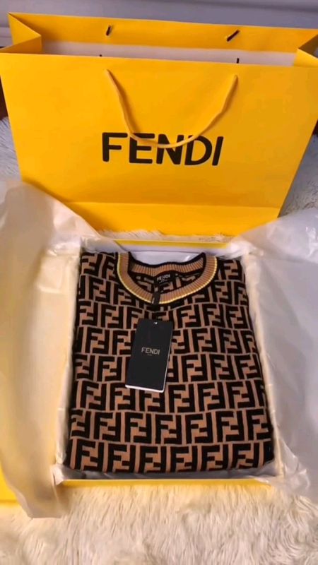 Sweatshirt Fendi #RacunShopee #ShopeeLook #ShopeeFashionHaul #ViralDiShopeeVideo #GratisOngkirRP0 #luxury #fyp #sweatshirt #knitwear #fendi