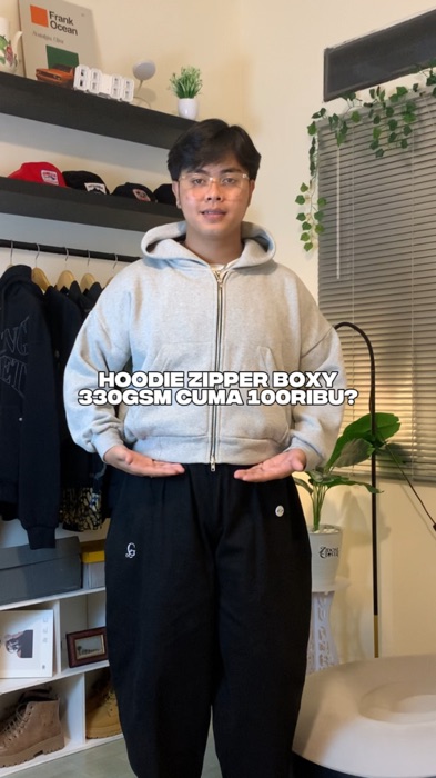 Gokil sih masa hoodie setebal ini cuma 100ribu? @wearjorn_ #hoodieboxy #hoodiezipper #hoodieunisex #sweter