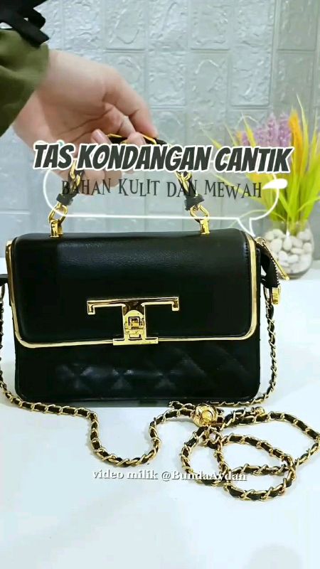 harus punya juga yang model ini #tasmewah #taswanita #tasselempang #tasselempangwanita #ShopeeLook #ShopeeReview #fyp #ShopeeFashionHaul #ShopeeCOD