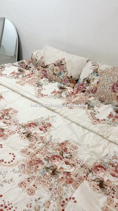 💌 lagi pengen pake sprei motif vintange. Kesannya mewah dan bahannya nyaman 💌 #setbedcover #evedailybedcover #spreimotif #bedcoveraesthetic