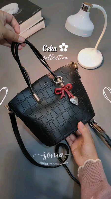 #CantikGakAdaBatasan #shoulderbagwanita #taswanita #tasselempangwanita #ceka #solaniabag