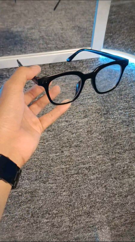 kacamata murah cuy gaskeun#kacamata #kacamatamurah #kacamataantiradiasi #kacamta #racun #kacamata