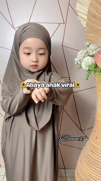 Abaya anak viral#abaya #abayaanakviral #gamisanak #gamisanakmurah #shopeevideo
