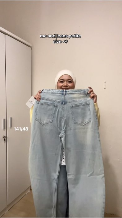 aku pake size XL yaa jeans nyaa #petitefashion #asokafashion #jeanspetite #guncang77 #fyp