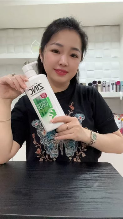 Shampoo zinc buy1 free 2 #shopeevideo #shopeelive #cecefancyitems #shampoo #shampoozinc #wings