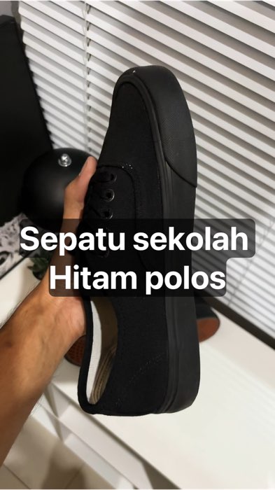Sepatu sekolah hitam polos! #Diskon50Persen #RacunShopee #DiskonRacunShopee #SpillRacunShopee #ShopeeMixnMatch #ShopeeCOD #ShopeeLook #sepatumurah