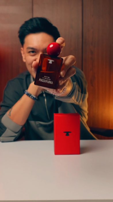 Passiflora untuk kamu yang suka wangi segar fruity bisa dipakai seharian. Notes Markisa dan Pepaya yang juicy abis!