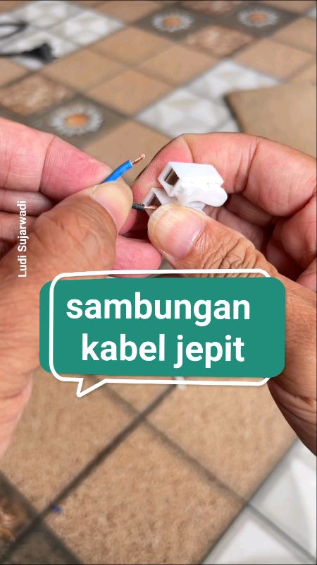 pake ini aja, dijamin nyambung dua kabel jadi rapih dan kuat #terminalkabeljepit #terminalkabellistrik #quickconnector #sambungankabelquickconneck