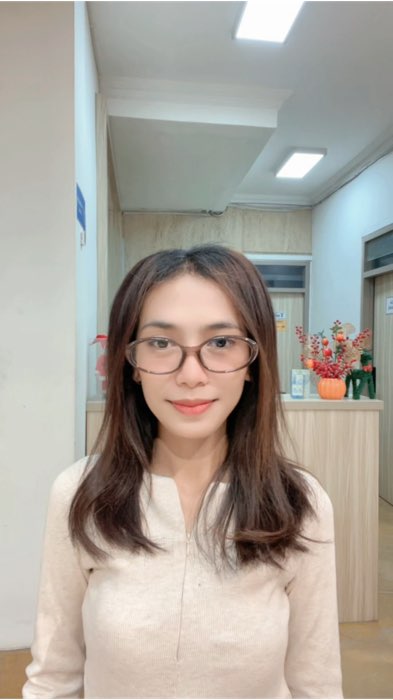 Upgrade your everyday look✨ #eyewear #frameoval #kacamatafashion #dailylook #fashion #ootd #AestheticLook