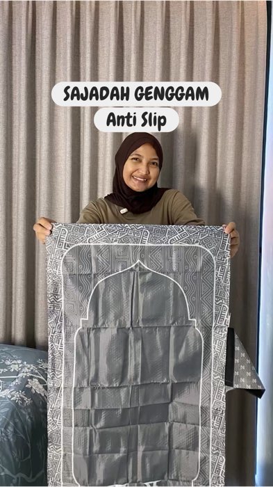 Sajadah traveling anti slip 👍🏻 #dsmodest #sajadahtravel #sajadahantislip #sajadahgenggammuri #SajadahGenggamAntiSlipTravelingMuri #GratisOngkirRP0