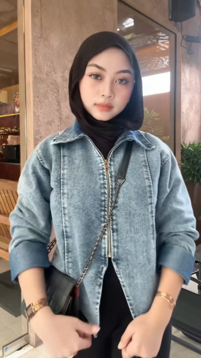 #jaketjeans #ShopeeCOD #shopeevidio #OOTDFashionShopee #ShopeeMixnMatch #ShopeeReview #GratisOngkirRP0 #RacunShopee #ShopeeLook #ootd #fyp
