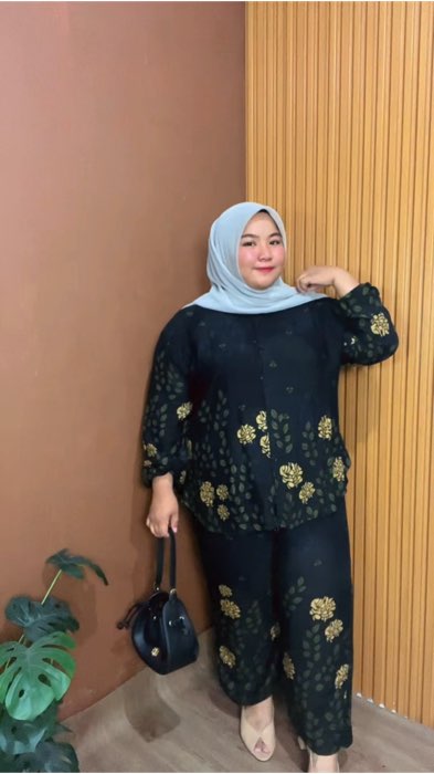 Oneset setelan jumbo wanita #ShopeeFashionHaul #ShopeeLook #shopeevideo #ShopeeCOD