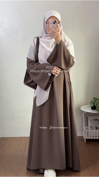 Senyaman itu abayanya 🥹  #abayastyle #abayagirls #abayafashion #abayamurah #abayalebaran