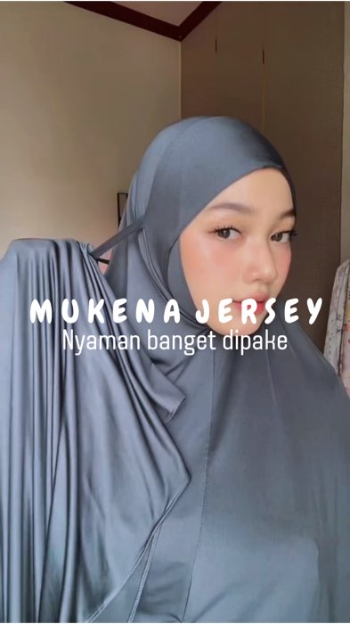 Adem, lembut, menutup dagu juga 😍#SpillRacunShopee #ShopeeFashionHaul #mukena #mukenahcantik #mukenajersey