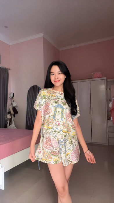 cantik bgt one set nya buat bobo🛋️💗 #OOTDFashionShopee #RacunShopee #bajutidur #bajurumah #bajutidurwanita