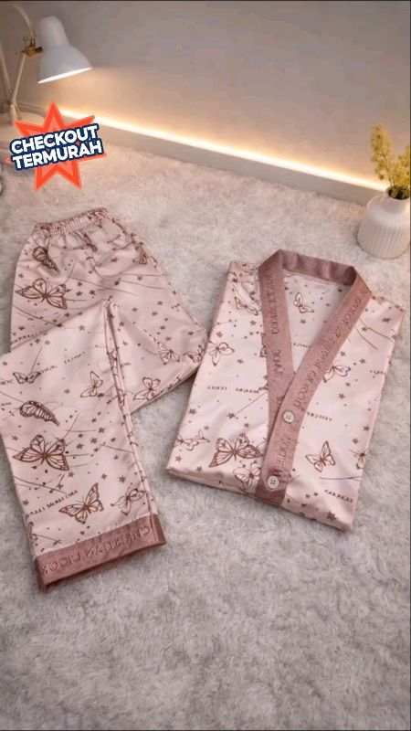 Piyama Wanita Set Satin#noiripiyamawanitasetsatin#piyamasatin#piyamawanita#piyamawanitalenganpendek#RacunShopee#SpillBawaBerkah#GratisOngkirRP0#fyp