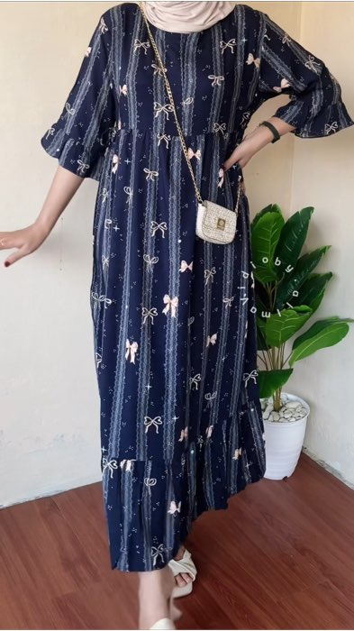 Cantik bngt asli 👌🏻👌🏻💃.    #dress#daster#dasterkekinian #mididress #RacunShopee #ShopeeFashionHaul #dasterbusui