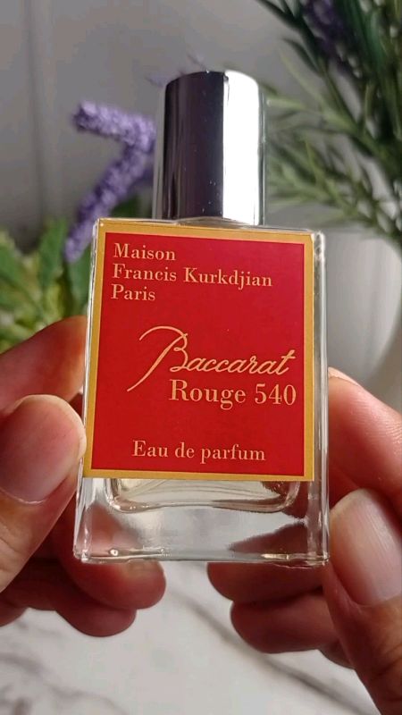 baccarat rouge parfum #parfum #parfumpria #parfumwanita #baccarat #baccaratrouge540 #baccaratparfum #parfumereccomended #parfumtahanlama