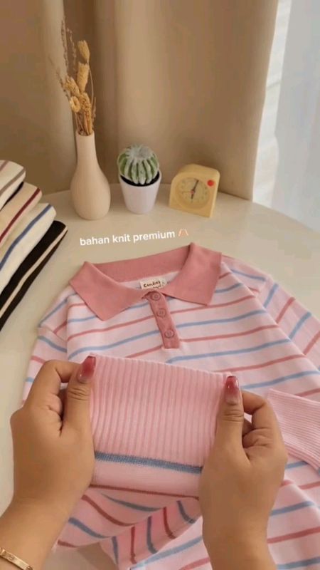 mau spill gak?😋 #outfitideas #outfitinspiration #atasanwanita #atasancewek #cardiganrajut #cardiganwanita #cardigankorea #Outfitcewek #rekomendasi