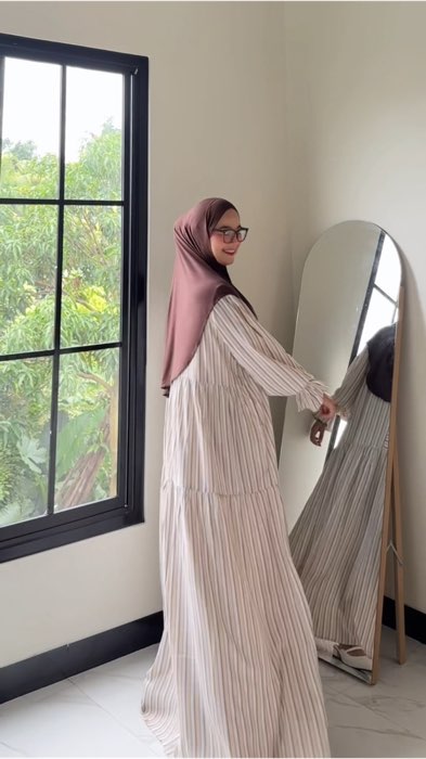 suka bangett dress nya lebar kaya gini 😍 #dressrayon