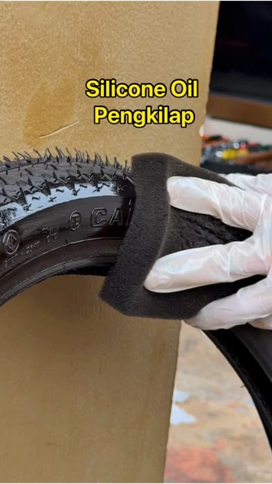 Semir ban pengkilap kendaraan, silicone oil, tahan lama, cairan bening. #silikon #siliconeoil #pengkilapkenda #semir #semirban #pengkilapbody #premium