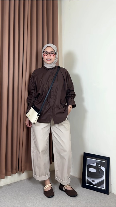 Suka bgt koleksi kemeja oversize kaya gini mana cuma 60rban🤎🫶 #kemejaoversize #kemejawanita  #kemeja #rekomendasikemeja #shopeevideo #ShopeeCOD