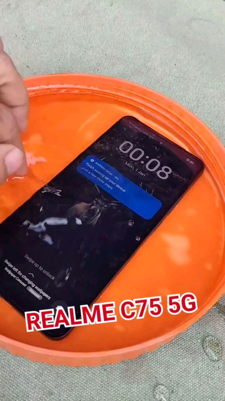 Realme c75 5g mantap tahan air dan debu jos lah #realme #tahanair #realmec75 #RacunShopee #RacunShopeeCheck