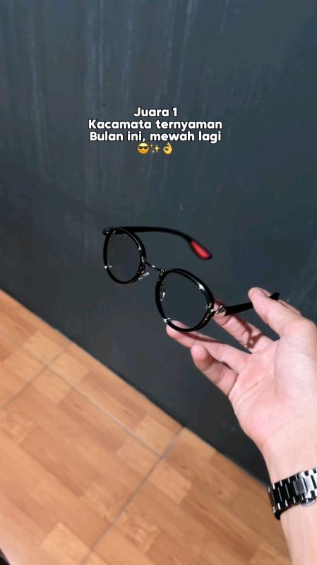 #kacamatamurah #kacamataphotocromic #kacamataantiradiasi #kacamatabacadanjalan #kacamataantiuv #GakNyeselBeliIni #BadaiTapiBudget #ViralDiShopeeVideo
