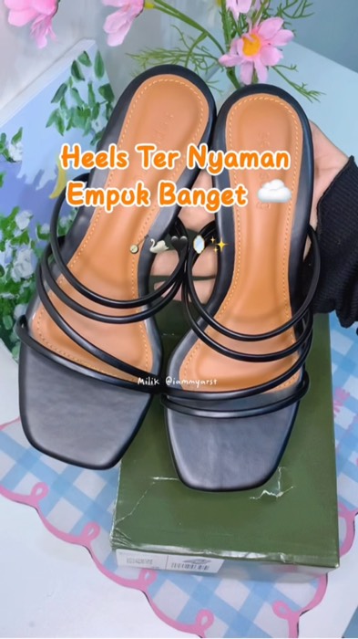 Se Empuk ituu 💕🫠 #heelscantik #heels5cm #RacunShopee #GakNyeselBeliIni #heelswisuda #OOTDFashionShopee #DiskonRacunShopee