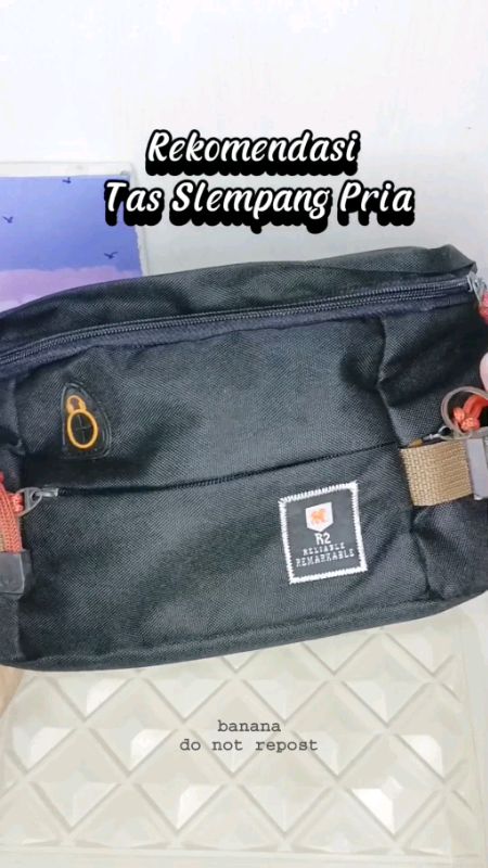 tas selempang pria yang fungsional banget #tascowokeren #tasselempangpria #ViralDiShopeeVideo #shopeevideo #RacunShopee #ShopeeCOD #ShopeeBeautyHaul
