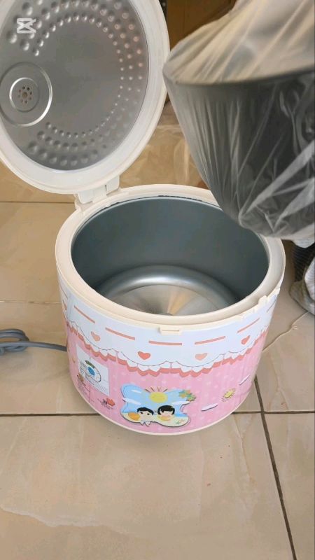 Cosmos Rice Cooker 2L#ricecooker #penanaknasi #cosmosricecooker #ricecookermurah #rivecookerantilengket