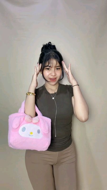 tas bulu lucu cantik banget🥰#tasbulusanrio #taswanitamurah #RacunShopee #SpillRacunShopee #fyp #ViralDiShopeeVideo