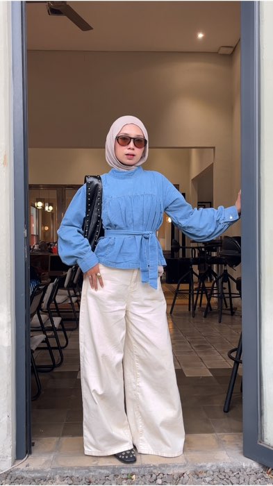 Blouse 100rban secantik ini #denimblouse #ootd #ootdhijab #ShopeeFashionHaul