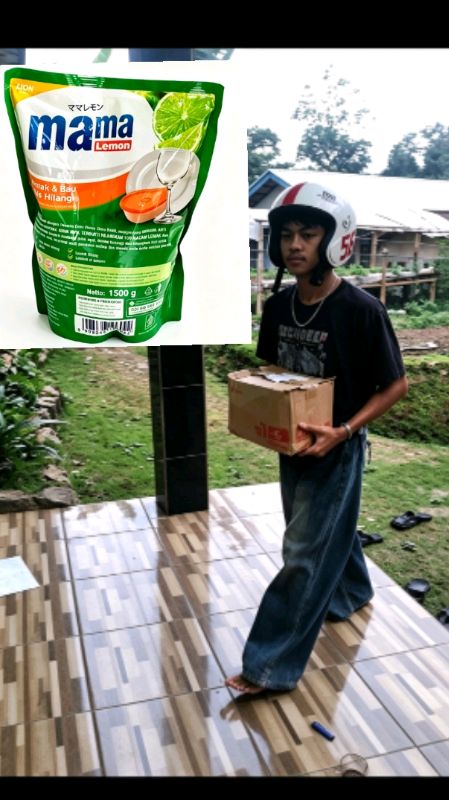Mama Lemon Jeruk Nipis, cairan pencuci piring kemasan pouch yang dirancang untuk membersihkan peralatan makan #shopee #pusatkebutuhanpokok #mamalemon