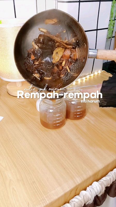 Rutin minum jamu wanita banyak manfaatnya #jamuwanita #jamu #RacunShopeeCheck #GratisOngkirRPO #ShopeeVideoCreator  #ShopeeCOD  #RacunShopee #ViralDiS