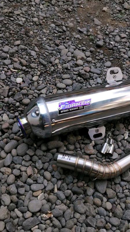 Siapa nih yang mau knalpot standar racing yg look nya simpel tp bikin motor kalian makin ganteng harga murah kwalitas anti murahan!! 😍😍#knalpotmurah