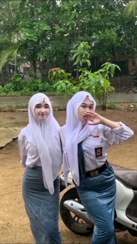 Promo rok span belah belakang!😍🎀 #DiskonRacunShopee #RacunShopeeCheck #SpillBawaBerkah #RacunShopee #GratisOngkirRP0 #ShopeeLook #seragamsekolah