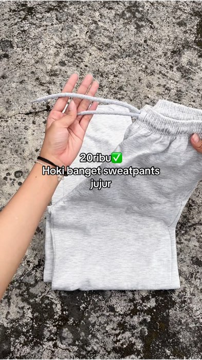 #sweatpants #sweatpantsmurah #celanamurah #celanaolahraga #celanatraining #OOTDFashionShopee #ootd #SpillRacunShopee #SpillBawaBerkah #ShopeeLook #cod