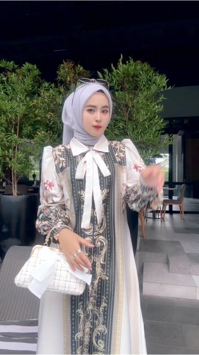 #dresslebaran #dresscantik #dresscantik #gamismurah #dresssilkmewah